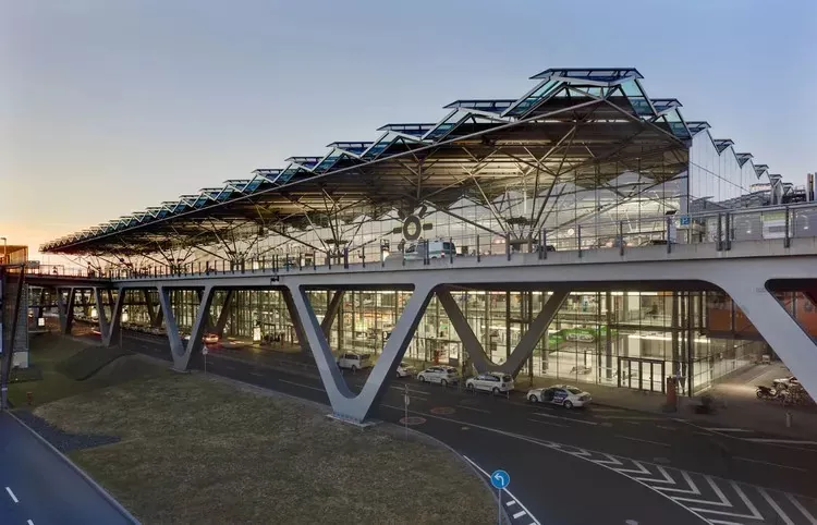 Aeroport amb suport a la terminal d'acer EPC