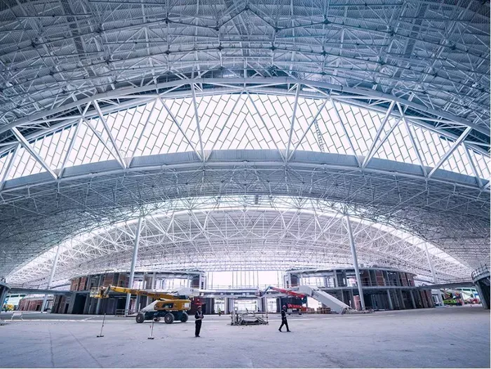 Terminal d'aerolínia de baix cost de marc d'acer