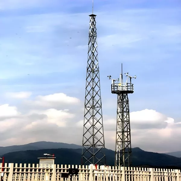 Torre de mesura del vent d'acer